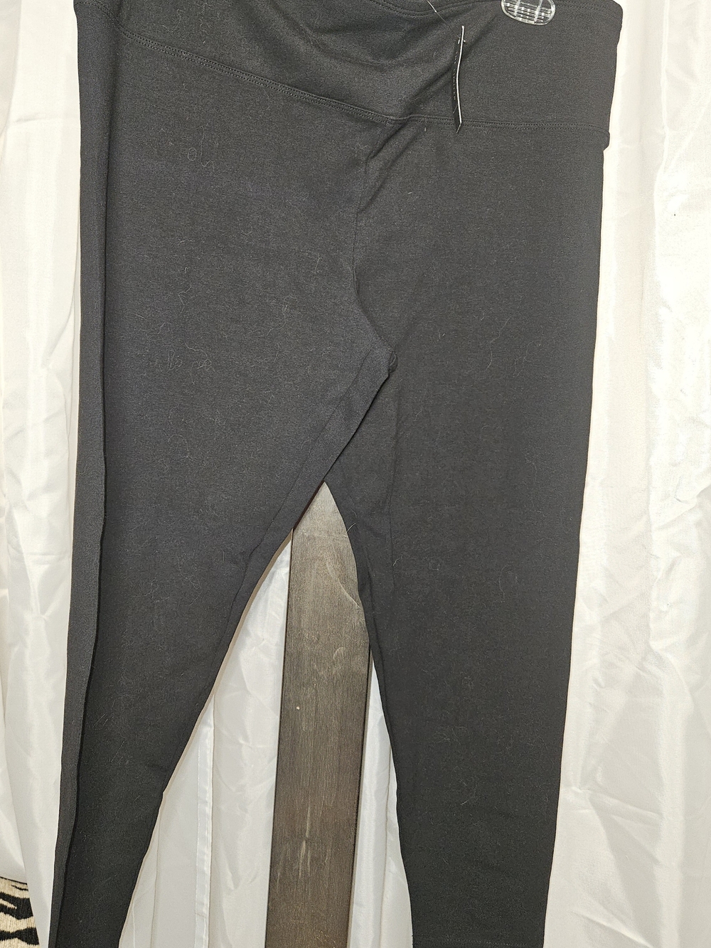 The Limited Black Leggings. NWT-  L